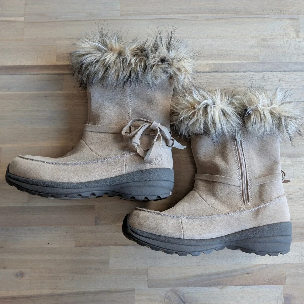 SOREL Northern Light‎ Tall Boots Women's Size 9.5 Tan